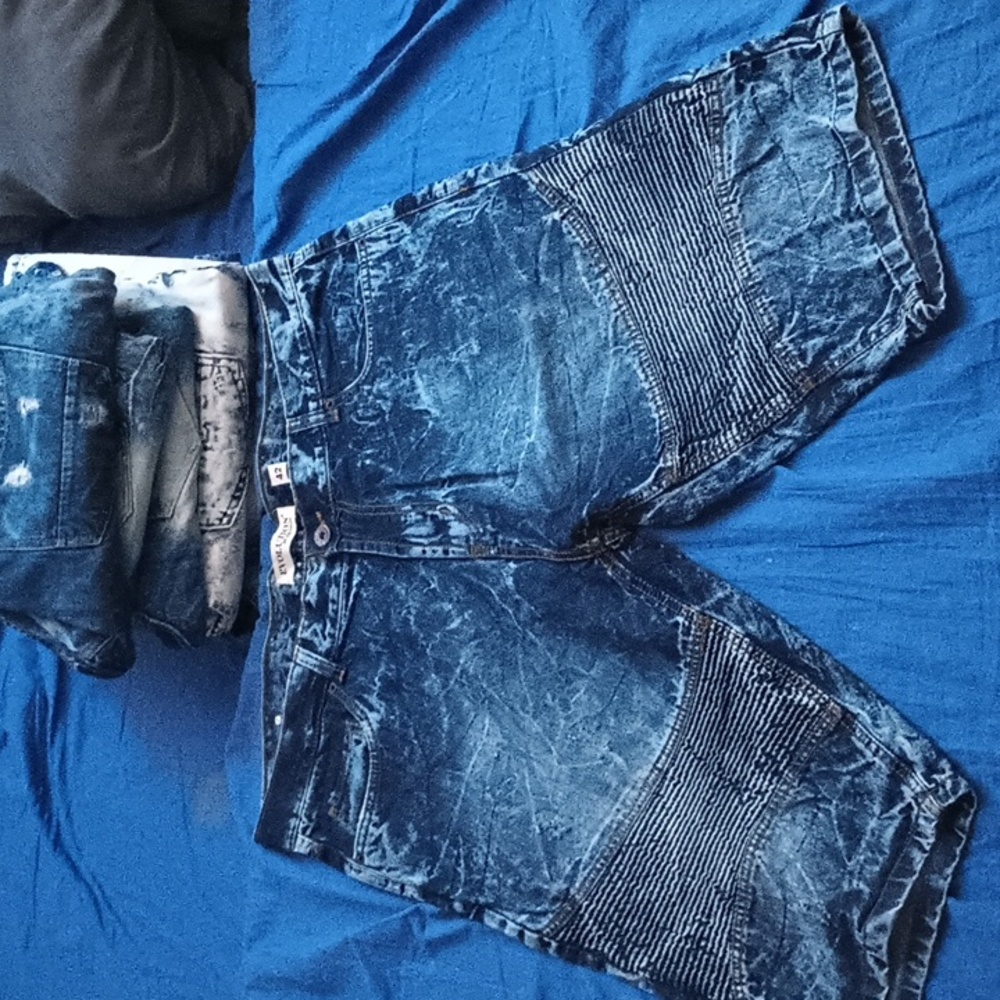 Evolution In Design moto shorts